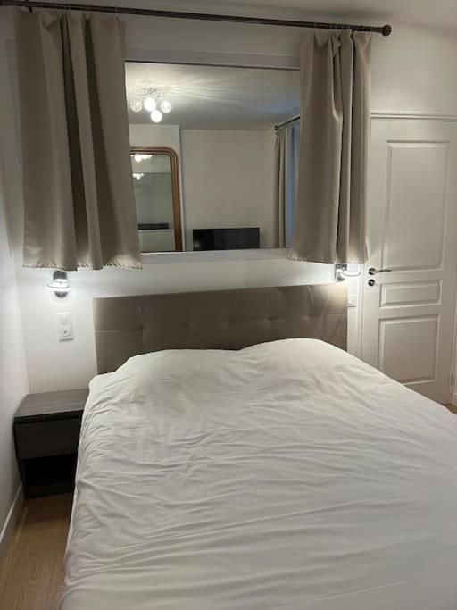 Luxury Appartment, Champs Elysees, Neuf ! Παρίσι Εξωτερικό φωτογραφία